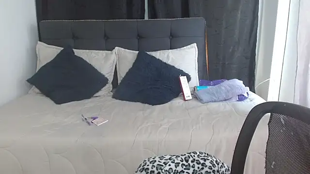 vaness weet online show from 11/22/25, 08:40