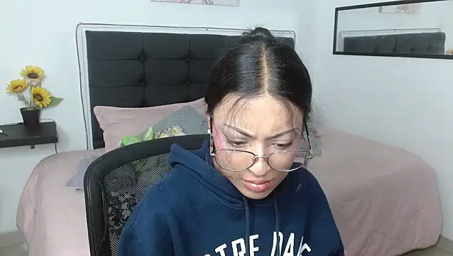 vaness weet online show from 02/22/26, 07:48