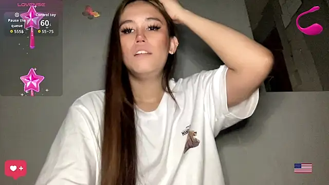 Snapshot of MeganTheRarest chatting on 06/27/26, 04:40 MeganTheRarest online show from 06/27/26, 04:40