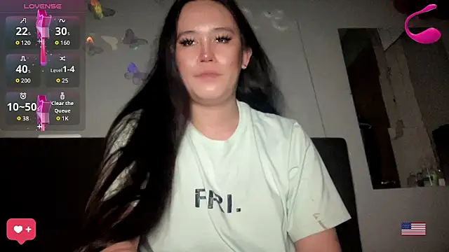 Snapshot of MeganTheRarest chatting on 04/18/26, 12:51 MeganTheRarest online show from 04/18/26, 12:51