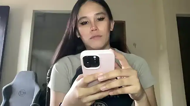 Snapshot of MeganTheRarest chatting on 02/22/25, 07:56 MeganTheRarest online show from 02/22/25, 07:56