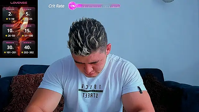 Snapshot of Leonsmoron chatting on 02/24/25, 04:58 Leonsmoron online show from 02/24/25, 04:58