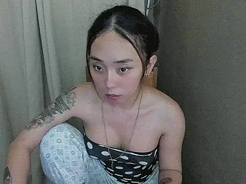 MissAyaCollins online show from 11/07/25, 06:40