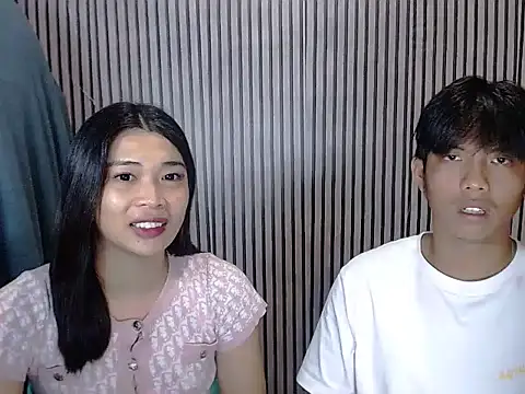 Snapshot of Maria-Moore chatting on 10/10/25, 04:13 Maria-Moore online show from 10/10/25, 04:13