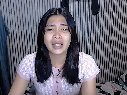 Snapshot of Maria-Moore chatting on 10/03/25, 05:31 Maria-Moore online show from 10/03/25, 05:31