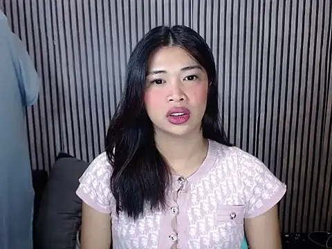 Snapshot of Maria-Moore chatting on 11/06/25, 11:53 Maria-Moore online show from 11/06/25, 11:53