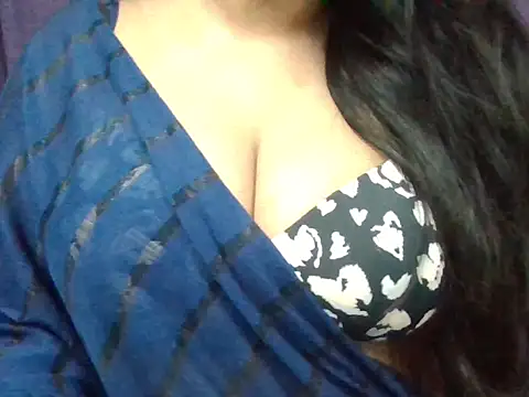 Snapshot of Roopshikha39 chatting on 06/16/26, 06:41 Roopshikha39 online show from 06/16/26, 06:41