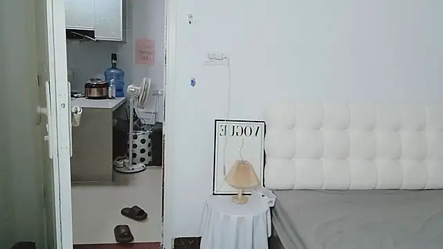 QiuPeiPeimmm online show from 12/01/25, 03:24