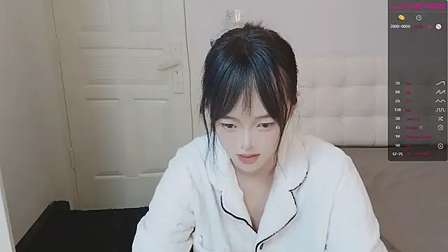 QiuPeiPeimmm online show from 11/14/25, 11:52