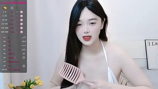 Snapshot of QiuPeiPeimmm chatting on 03/06/25, 01:57 QiuPeiPeimmm online show from 03/06/25, 01:57