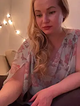 Snapshot of Lady__Maria chatting on 03/09/25, 08:10 Lady Maria online show from 03/09/25, 08:10