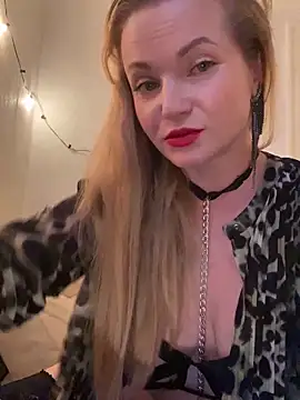 Snapshot of Lady__Maria chatting on 09/27/25, 04:35 Lady Maria online show from 09/27/25, 04:35