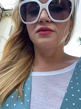 Snapshot of Lady__Maria chatting on 10/04/25, 11:56 Lady Maria online show from 10/04/25, 11:56