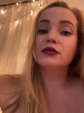 Snapshot of Lady__Maria chatting on 03/05/25, 04:57 Lady Maria online show from 03/05/25, 04:57