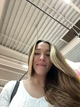 barbiehumpxxx online show from 12/08/24, 11:29