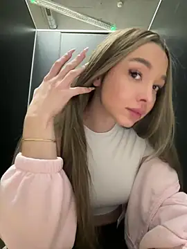 barbiehumpxxx online show from 04/30/26, 07:54
