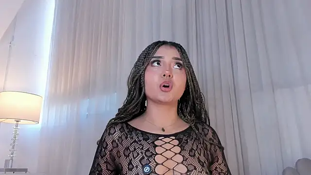 Snapshot of Emma_Torres__ chatting on 02/11/26, 12:16 Emma Torres online show from 02/11/26, 12:16