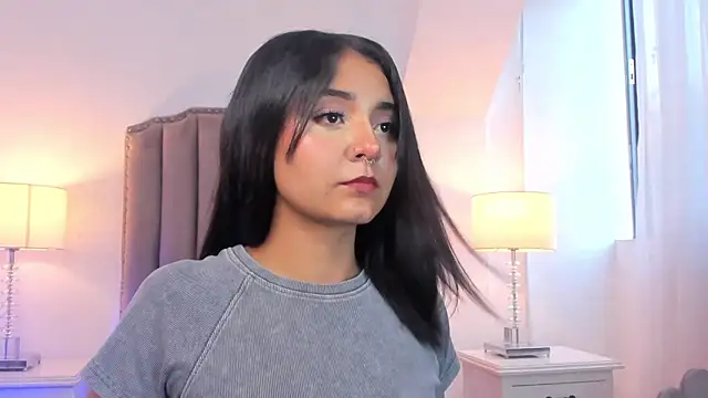 Emma Torres   online show from 03/21/25, 12:06