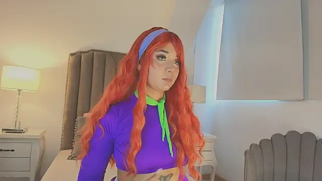 Emma Torres   online show from 10/24/25, 12:15