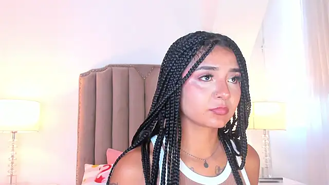 Emma Torres   online show from 03/16/26, 12:09