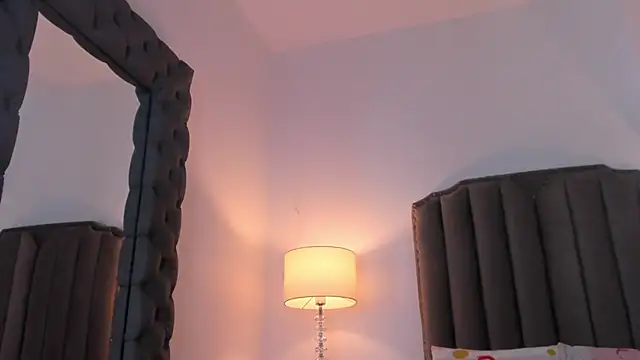 Emma Torres   online show from 03/26/26, 12:03