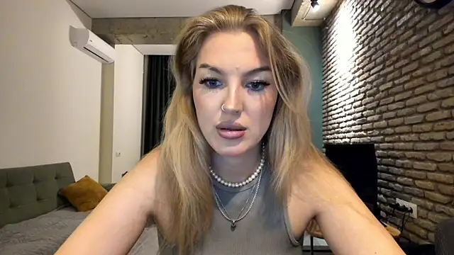 fifteenpoem online show from 06/15/26, 02:34
