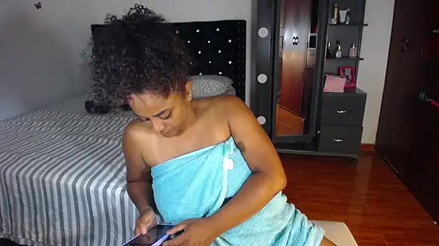 BellaKarla online show from 09/16/25, 08:54
