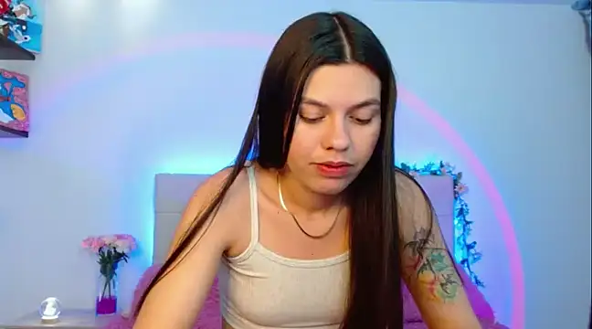 Snapshot of Layla_Rachel chatting on 01/25/25, 01:32 Layla Rachel online show from 01/25/25, 01:32