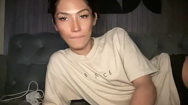 Bella Gordon online show from 09/19/25, 03:49