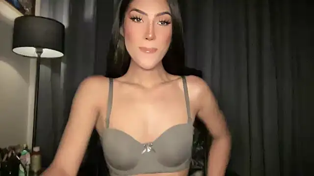 Bella Gordon online show from 09/13/25, 01:00