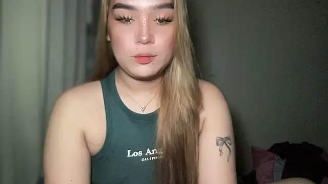 Snapshot of MissCataleyaxxx chatting on 02/06/25, 01:43 MissCataleyaxxx online show from 02/06/25, 01:43