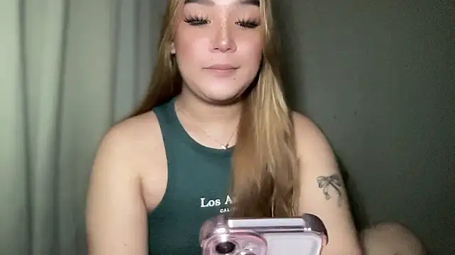 Snapshot of MissCataleyaxxx chatting on 01/28/25, 12:00 MissCataleyaxxx online show from 01/28/25, 12:00