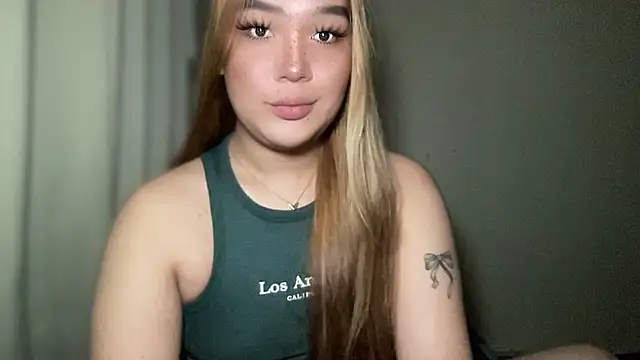 Snapshot of MissCataleyaxxx chatting on 02/05/25, 01:47 MissCataleyaxxx online show from 02/05/25, 01:47