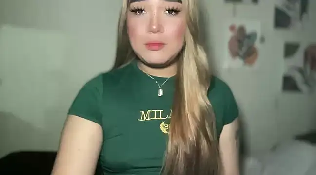 Snapshot of MissCataleyaxxx chatting on 03/03/25, 03:05 MissCataleyaxxx online show from 03/03/25, 03:05