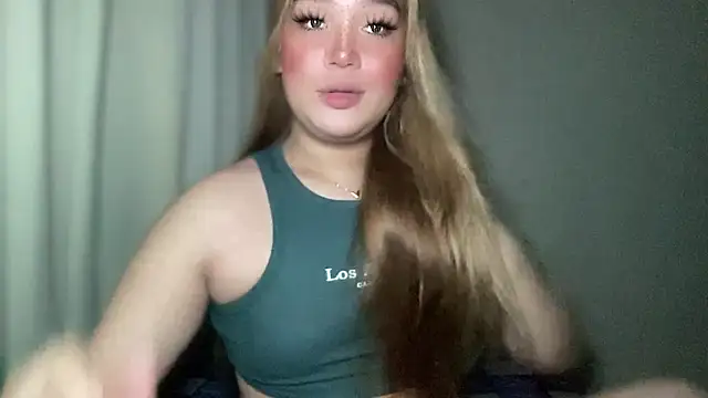 Snapshot of MissCataleyaxxx chatting on 01/27/25, 01:05 MissCataleyaxxx online show from 01/27/25, 01:05