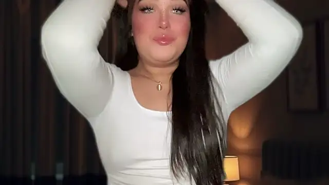 Snapshot of MissCataleyaxxx chatting on 11/04/25, 11:52 MissCataleyaxxx online show from 11/04/25, 11:52