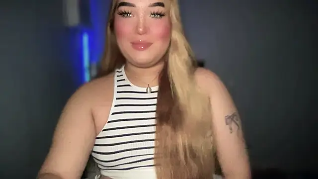 Snapshot of MissCataleyaxxx chatting on 09/14/25, 12:05 MissCataleyaxxx online show from 09/14/25, 12:05