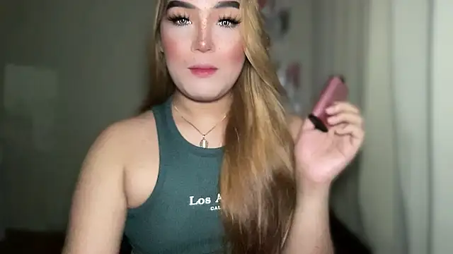 Snapshot of MissCataleyaxxx chatting on 03/18/25, 11:33 MissCataleyaxxx online show from 03/18/25, 11:33