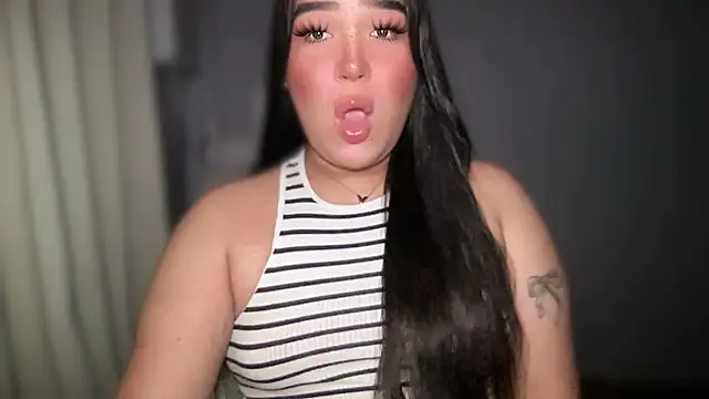 Snapshot of MissCataleyaxxx chatting on 11/06/25, 11:42 MissCataleyaxxx online show from 11/06/25, 11:42