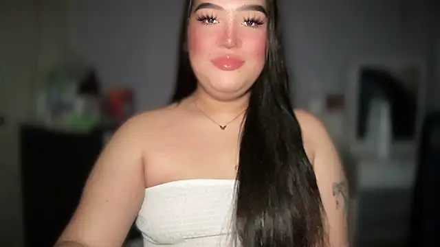 Snapshot of MissCataleyaxxx chatting on 11/10/25, 11:43 MissCataleyaxxx online show from 11/10/25, 11:43