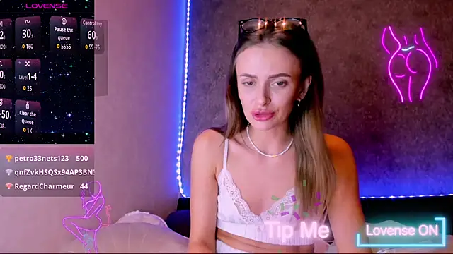 madina taher online show from 10/04/25, 07:04