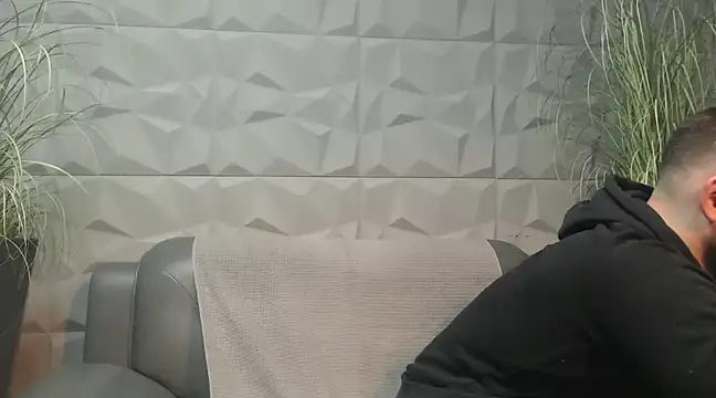 Antoniodiamond online show from 02/11/25, 08:10