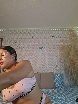 caylinhot7 online show from 10/30/25, 04:55