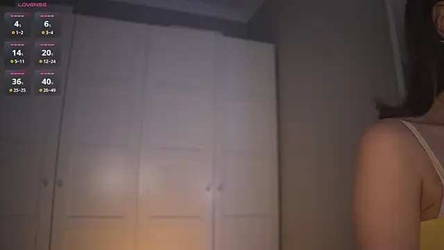 -JuicyMolly- online show from 02/10/26, 02:05