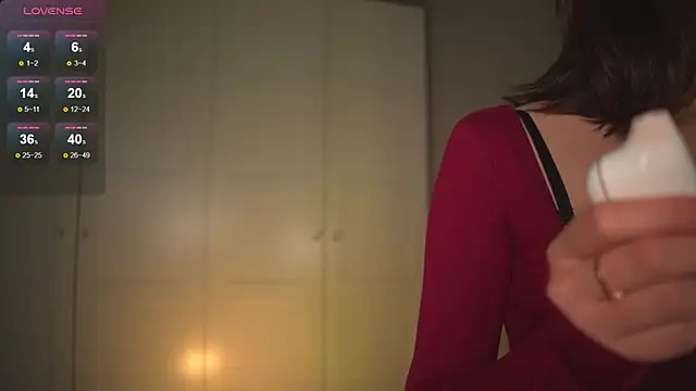 -JuicyMolly- online show from 03/23/26, 04:18