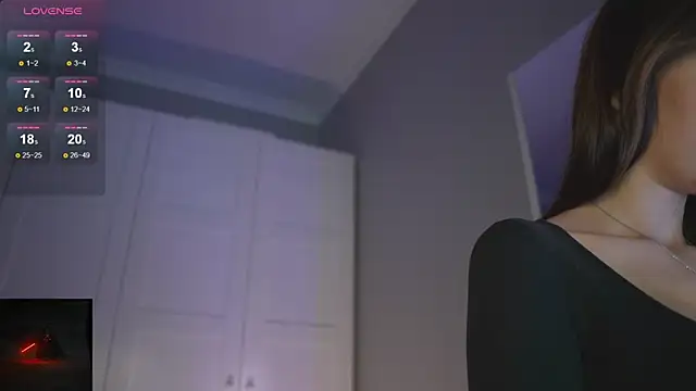 -JuicyMolly- online show from 12/01/25, 03:24