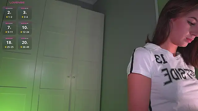 Snapshot of -JuicyMolly- chatting on 10/04/25, 03:46 -JuicyMolly- online show from 10/04/25, 03:46