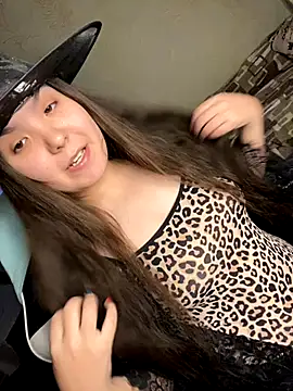 Var Kiss online show from 11/04/25, 10:08