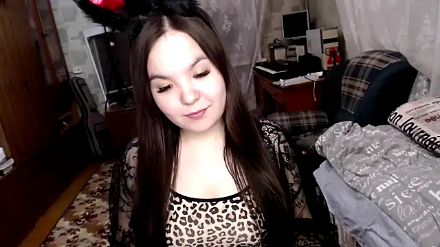 Snapshot of Var_Kiss chatting on 02/17/25, 01:00 Var Kiss online show from 02/17/25, 01:00