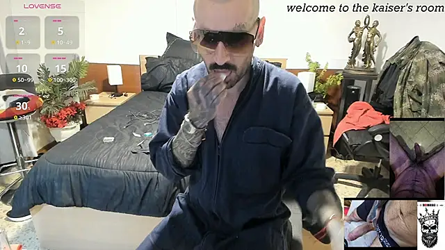 kaiser679  online show from 12/15/25, 12:38